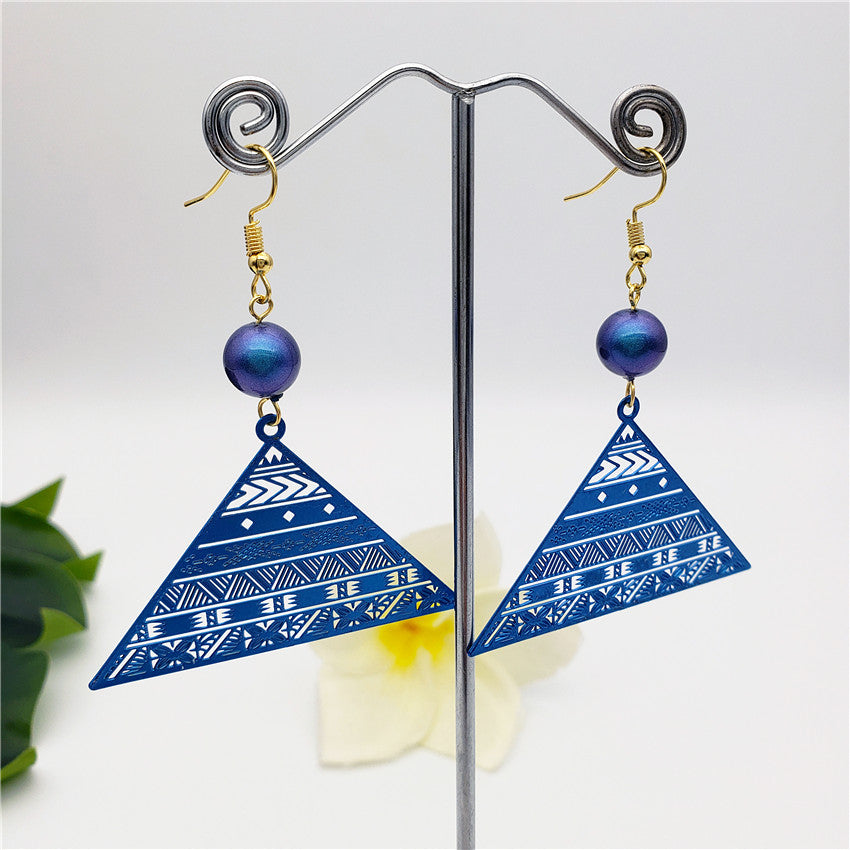 Carved Pyramid Earrings Sustained With A Pearl In Different Colors