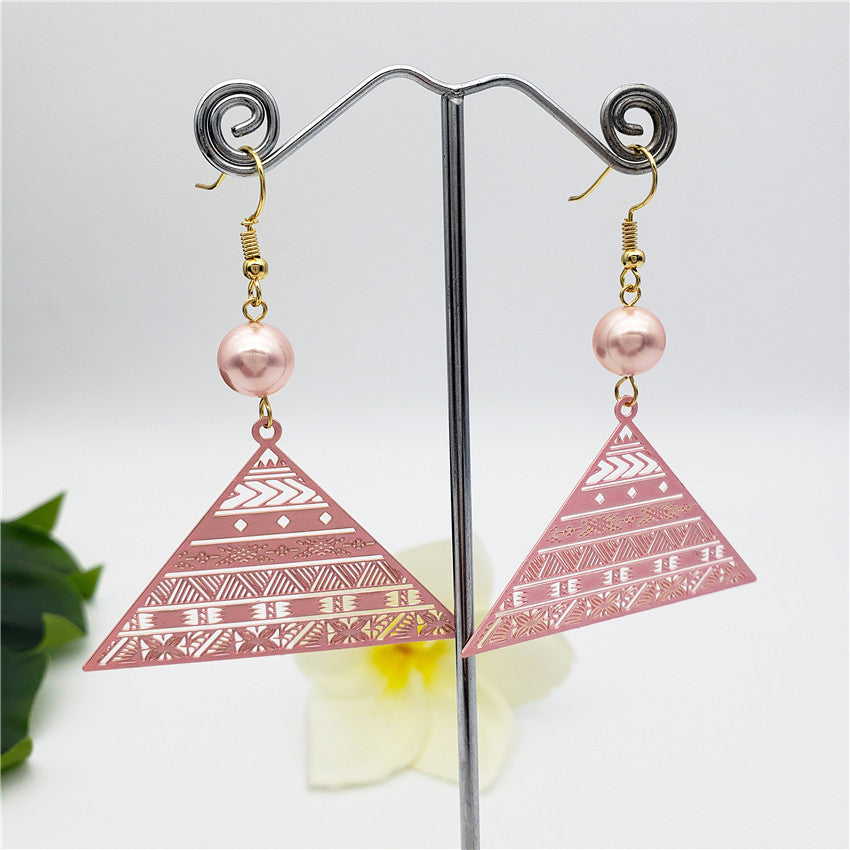 Carved Pyramid Earrings Sustained With A Pearl In Different Colors