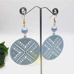 Carved Circular Crossroad Hawaiian Earrings Sustained With A Pearl In Different Colors