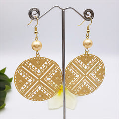 Carved Circular Crossroad Hawaiian Earrings Sustained With A Pearl In Different Colors