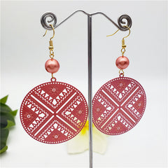 Carved Circular Crossroad Hawaiian Earrings Sustained With A Pearl In Different Colors