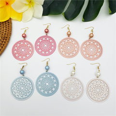 Carved Flower-Fountain Hawaiian Round Earrings Sustained With A Pearl In Different Colors