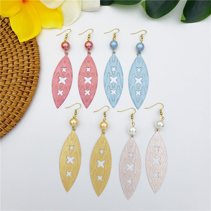 Beach Surfboard Hawaiian Carved Earrings Sustained With A Pearl In Different Colors