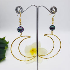 Crescent Moon Earrings Sustained With A Pearl In Different Colors