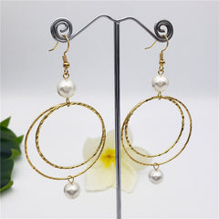 Double Moon Earrings With 2 Pearls In Different Colors