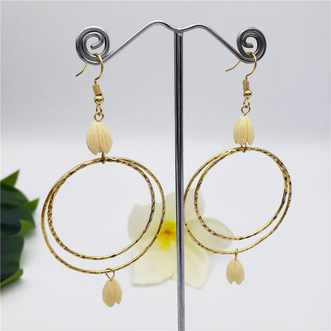 Double Circular Earrings With 2 Ivory Color Pikake Flower Beads