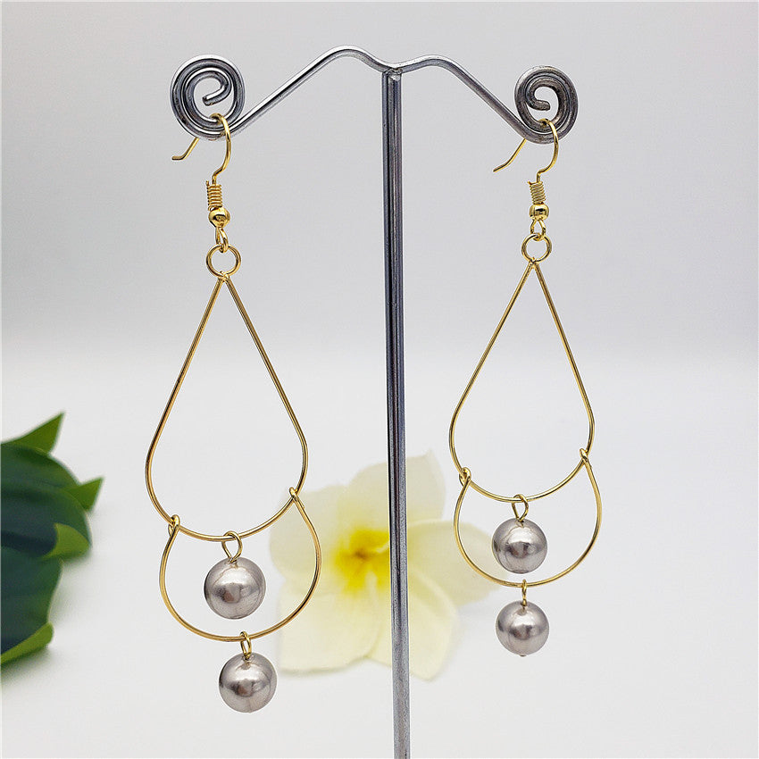 Double Teardrop Long Earrings Sustained With Pearls In Different Colors