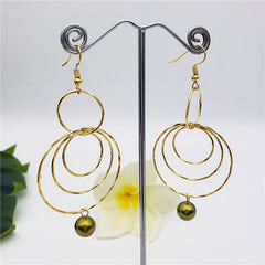 Circles Drop Earrings Sustained With A Pearl In Different Colors