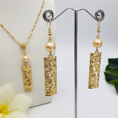 Set Of Carved Blooming Flowers & Leaves Bar Drop Earrings And Necklace Sustained With A Pearl In Different Colors